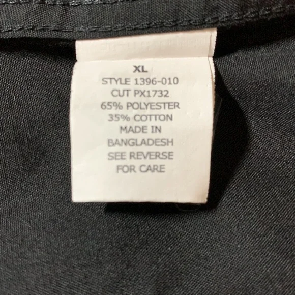 Men’s Edwards black button up, long sleeve, collarless dress shirt.  Size XL - Picture 4 of 6